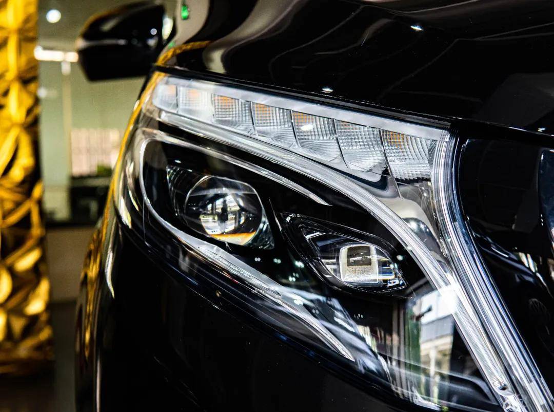 奔驰V260宾法版 7座豪华商务房车-奔驰v260豪华商务车报价及图片