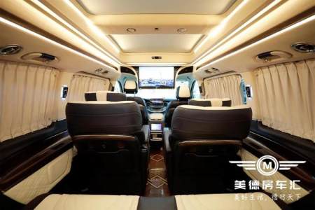 一台可以载下全家人的新款9速奔驰V260，过年开它倍有面-奔驰商务迈巴赫九座