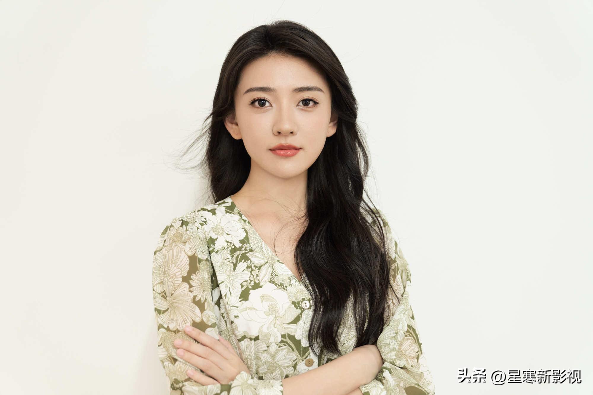 陈哲远《白色橄榄树》开拍在即，女主花落梁洁，看清编剧追定了！-白色橄榄树全文结局