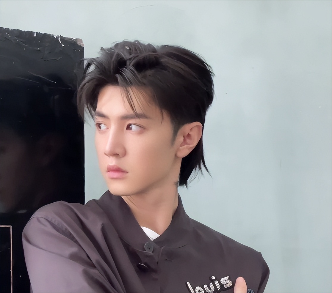 陈哲远：人帅心也善，为黑龙江灾区捐助40000斤面粉和4000斤粮油-陈哲陈哲远