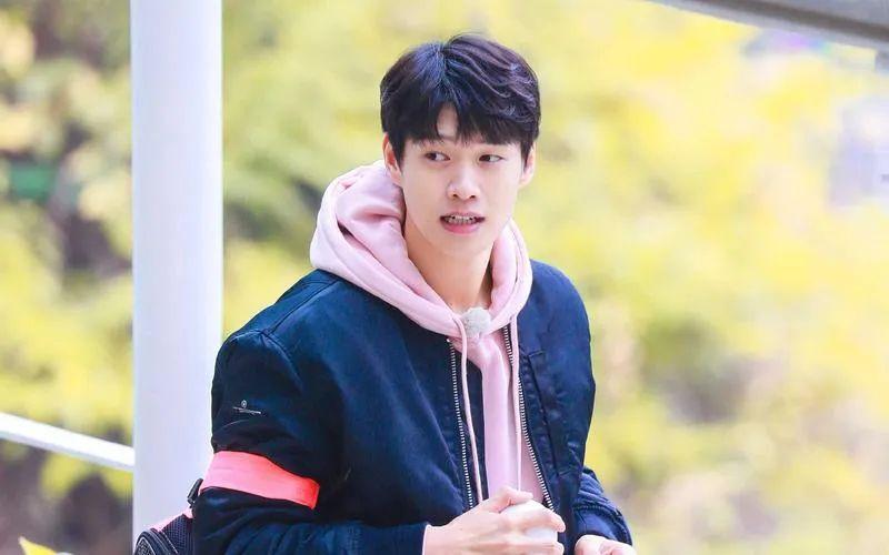 八卦说：肖战、张艺兴、杨幂、陈哲远、陈都灵、魏大勋-肖战张艺兴同台