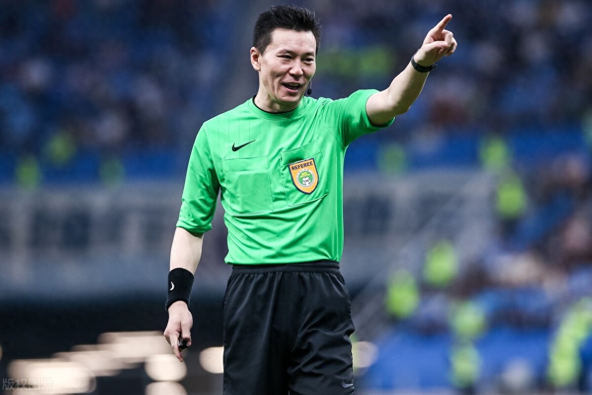 中超裁判安排：关星执法泰山战津门虎，唐顺齐主哨海港踢梅州-中超裁判名单个人简介