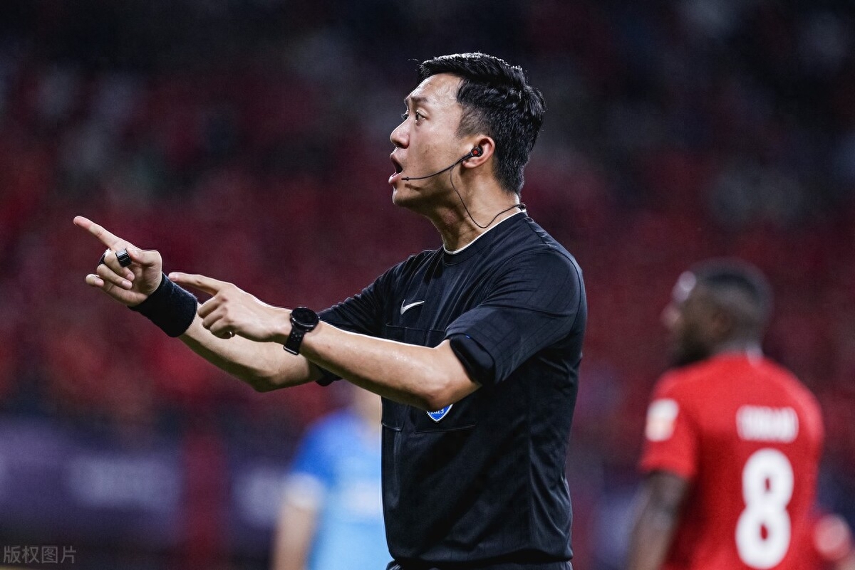 中超裁判安排：关星执法泰山战津门虎，唐顺齐主哨海港踢梅州-中超裁判名单个人简介
