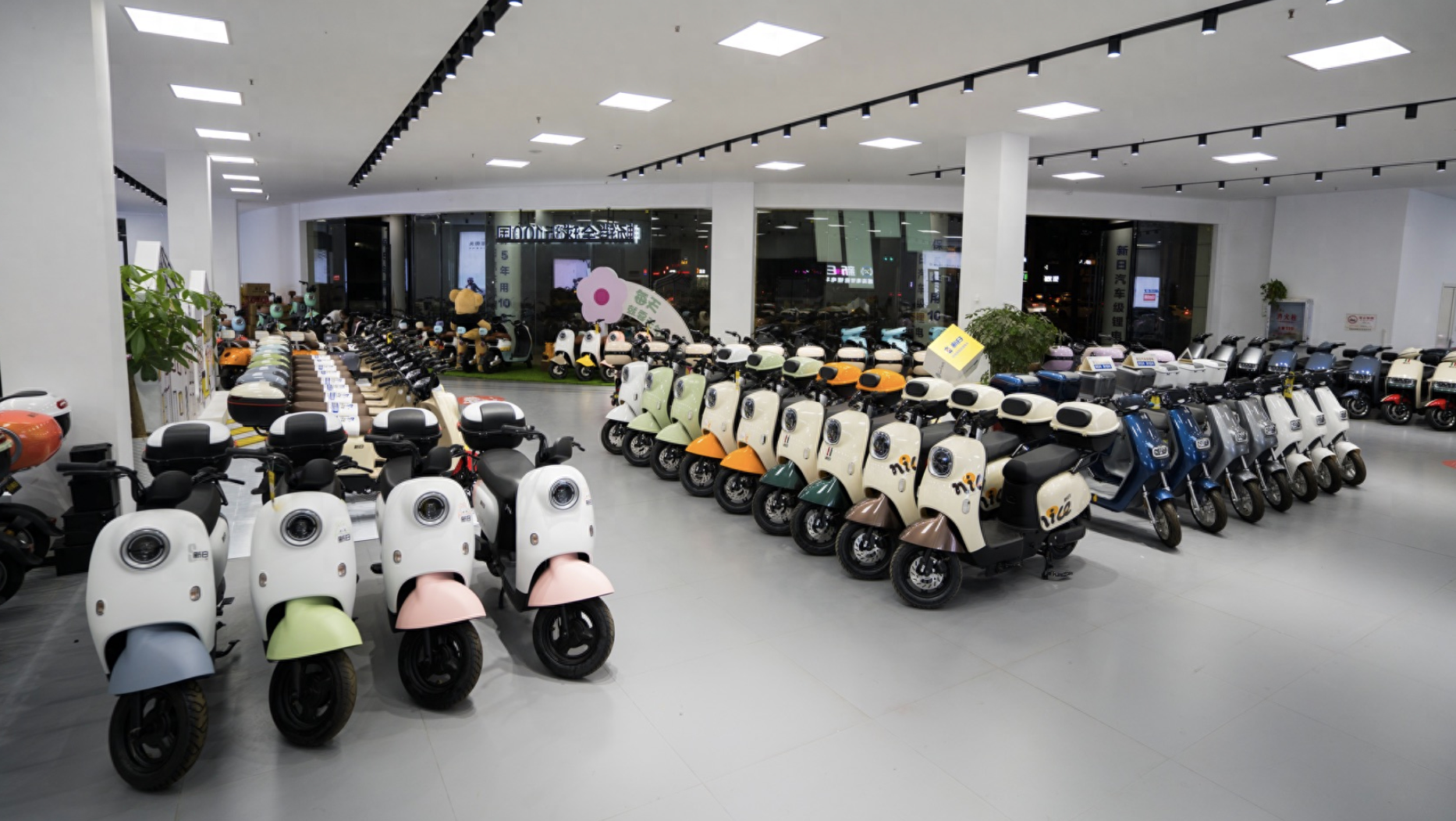 电动车十大品牌，绿源和新日有什么区别？谁的实力更强一些？-绿源和新日