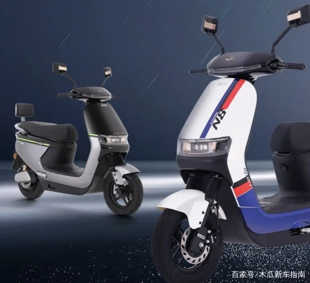 3款高速电摩来了，最大的续航215公里，能边骑边充电，3800元起-高速高续航电动摩托