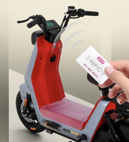 新日、小刀推出新车，配置丰富，骑行舒适，靠近就能解锁-新日电动车和小刀电动车哪个好