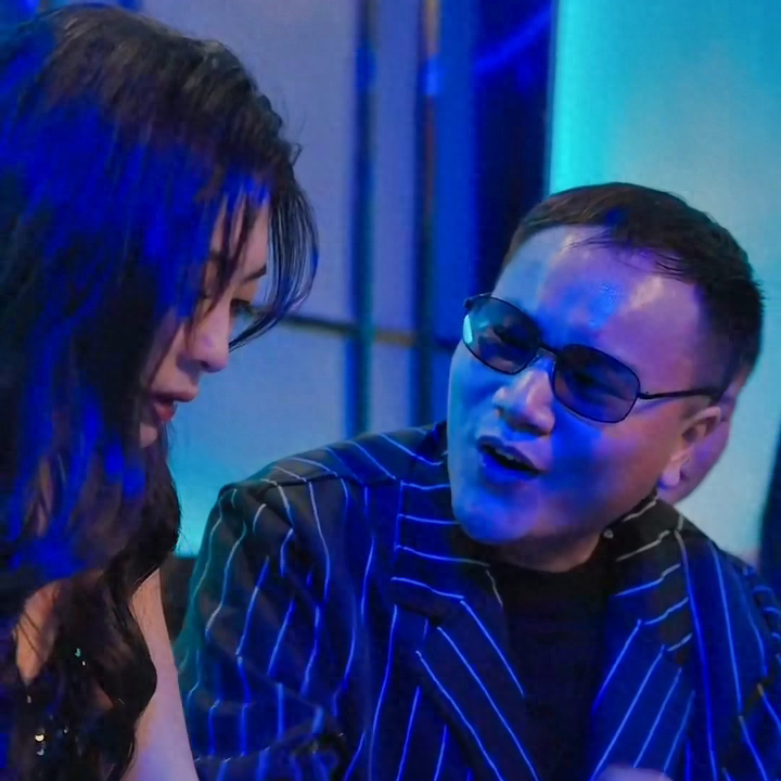 疯批霸总得到她的人却得不到她的心  一次次甜蜜惩罚 让...