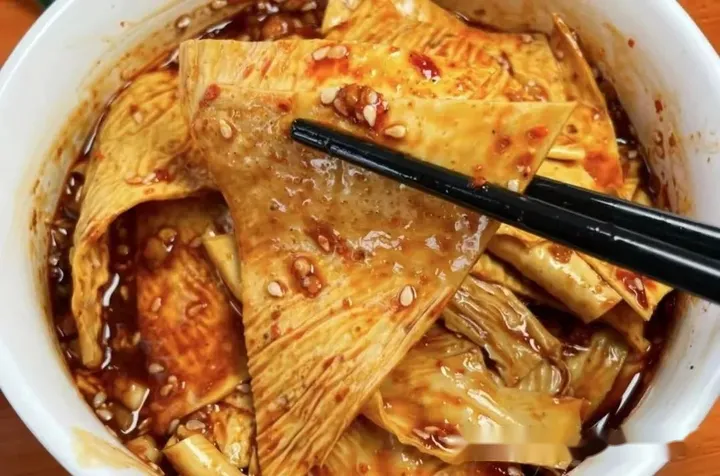 分享4道，非常好吃的特色美食，做法简单，好吃又下饭-特色美食做法大全英文介绍