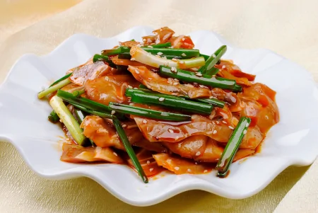 葱爆肉教程来啦，做法比你想象的要简单得多-葱爆肉怎么做?