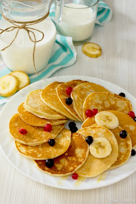 早餐必备，十分钟制作，软糯无敌香蕉奶香饼-香蕉奶酪饼怎么做