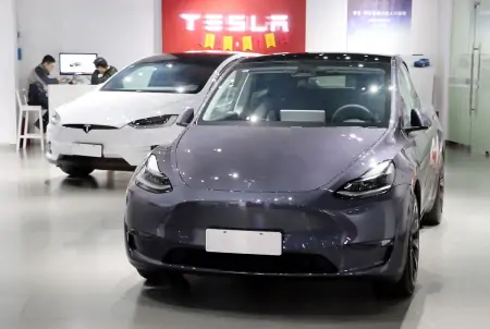 特斯拉的真实驾驶感受是什么样？燃油车老司机真的能开得惯吗？-特斯拉好驾驶吗视频