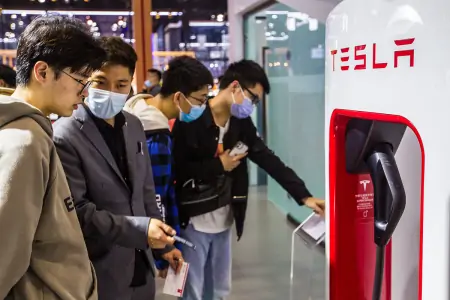 特斯拉的真实驾驶感受是什么样？燃油车老司机真的能开得惯吗？-特斯拉好驾驶吗视频