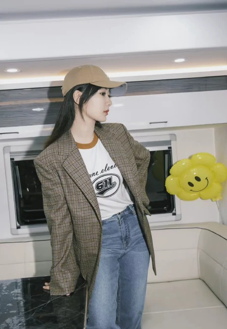 跟着杨紫学穿搭，日常低调又减龄，上班族、学生党都喜欢！-杨紫最近穿的衣服