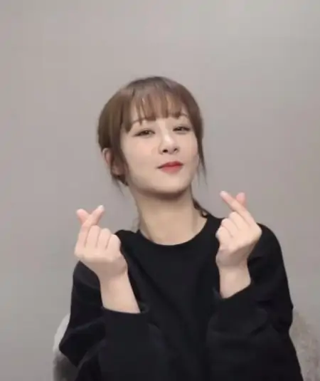 杨紫，乐观、努力、善良、有教养，这样的女孩谁能不爱-杨紫聪明伶俐