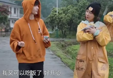 杨紫，乐观、努力、善良、有教养，这样的女孩谁能不爱-杨紫聪明伶俐