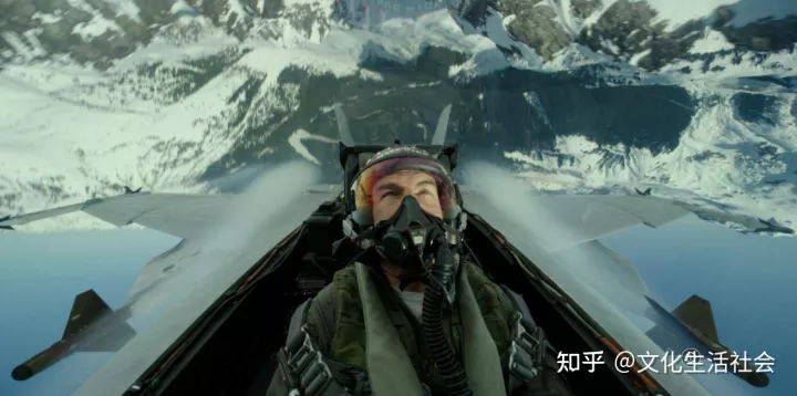 2022全球电影票房排行榜 十大影片！ 汤姆克鲁斯《壮志凌云2》 亿位居榜首！ 《阿凡达2》 亿位居第二，《侏罗纪世界3》 亿位居第三，国产片《水门桥》、《独行月球》第九第十！-电影《壮志凌云》简介