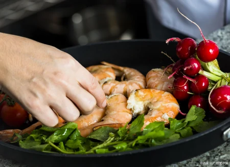 性格内向的人可学这3种技术，工作轻松工资高，越干越赚钱-性格内向适合学什么特长生