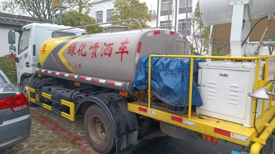 64221元，捡漏买了一辆法拍的大型洒水车，不知道赚大了吗？