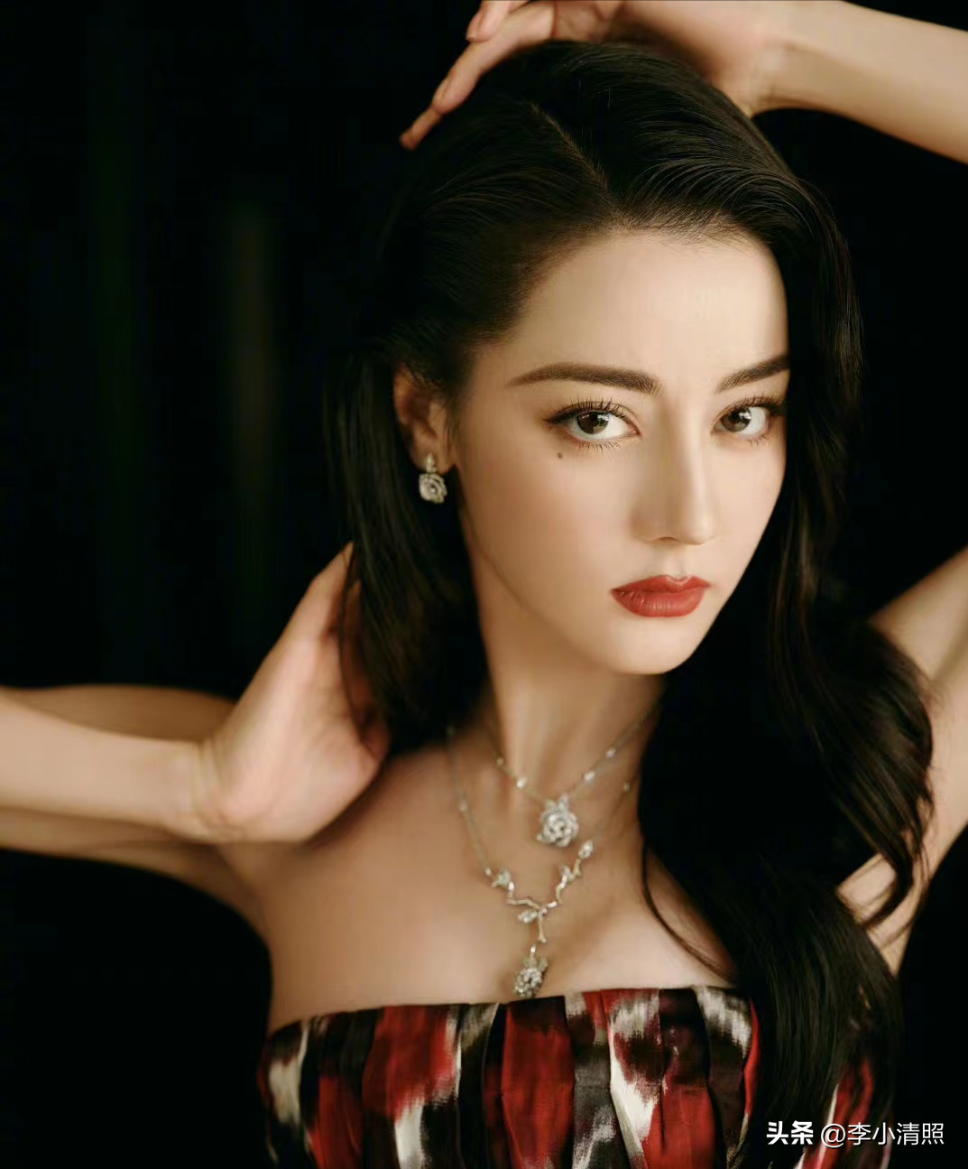 迪丽热巴有多迷人？活动高清原图曝光：美到窒息，怪不得能当顶流-迪丽热巴惊艳