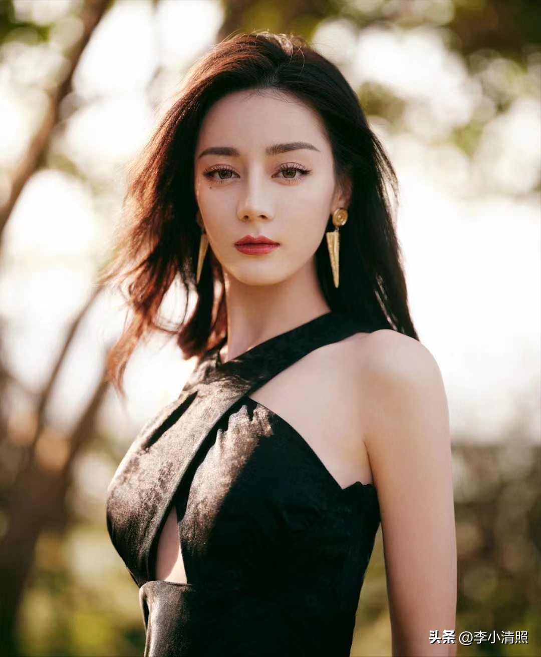 迪丽热巴有多迷人？活动高清原图曝光：美到窒息，怪不得能当顶流-迪丽热巴惊艳