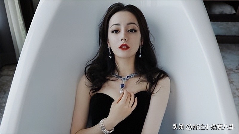 事实证明，许久没有露面的迪丽热巴，已经在另一条道路上发光发亮-事实证明许澍旸很有远见