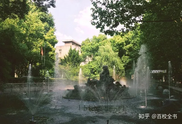 如何评价华中科技大学？-华中科技大学男朋友