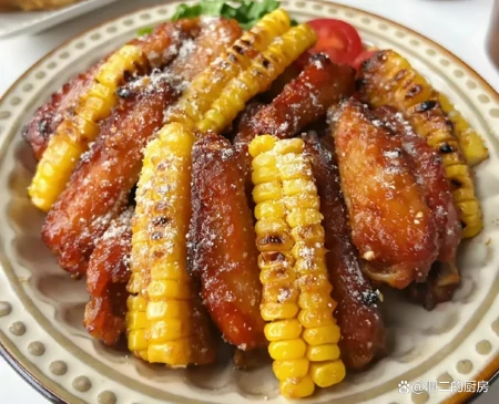 两荤一素——捞汁三文鱼、照烧芝士玉米鸡翅、蒜香芝士薯角-三文鱼捞上来就死了?