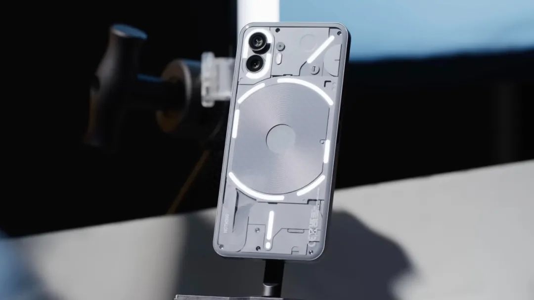 【新机】NothingPhone(2)上市 骁龙8+/透明机身 售价5K+-骁龙8和骁龙8gen1哪个更好