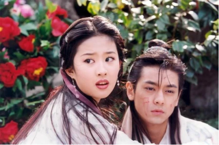 刘亦菲轻松拿下顶奢代言，越优秀越努力，漂亮的姑娘都自带光芒-刘亦菲代言的所有品牌