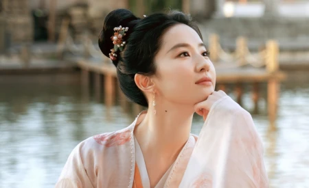 刘亦菲轻松拿下顶奢代言，越优秀越努力，漂亮的姑娘都自带光芒-刘亦菲代言的所有品牌