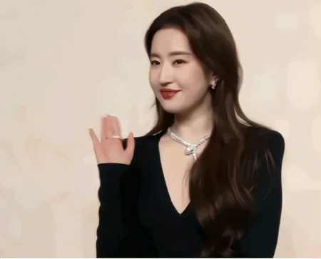 刘亦菲轻松拿下顶奢代言，越优秀越努力，漂亮的姑娘都自带光芒-刘亦菲代言的所有品牌