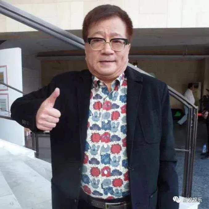 恋爱实锤了？这经纪人也是有故事的人-跟经纪人传绯闻的男明星