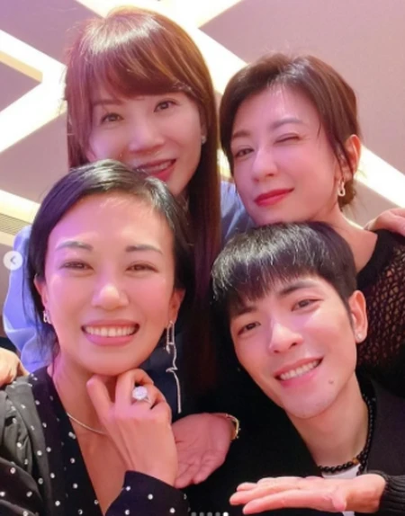 好浪漫！萧敬腾求婚细节曝光，15克拉大钻戒最吸睛-萧敬腾感情经历