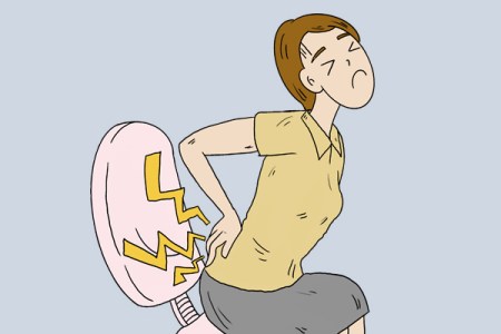 得了腰椎病怎么办？身体一直腰疼，不急，治疗方法很重要！