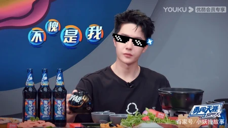 王一博开启连轴模式，兼顾天天向上跟街舞录制，两地来回奔波-王一博震动舞