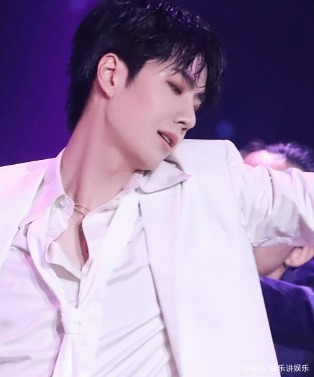 王一博全新大片出炉，为了演好飞行员，健身已见成效！-王一博参演的所有剧