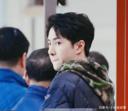 王一博年纪轻轻，却总被“老”字支配，看到理由后别笑出花来-王一博老年照