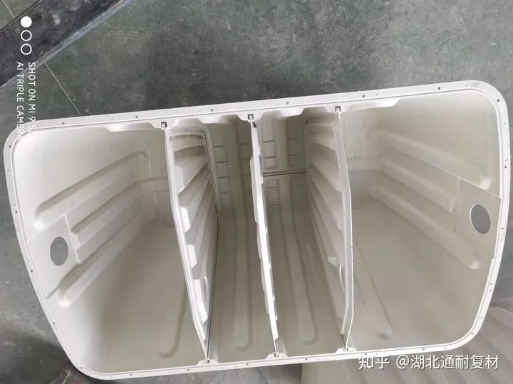 湖北玻璃钢模压化粪池厂家-襄阳市玻璃钢化粪池生产厂家