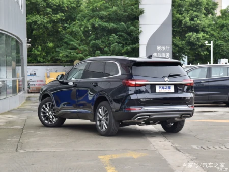 座椅通风+电动后备厢，别克昂科旗选低配，家用绰绰有余！-后排电动座椅调节的suv