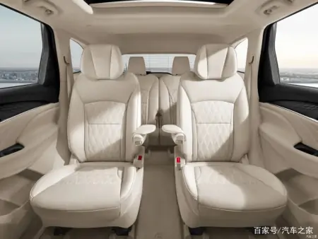 座椅通风+电动后备厢，别克昂科旗选低配，家用绰绰有余！-后排电动座椅调节的suv