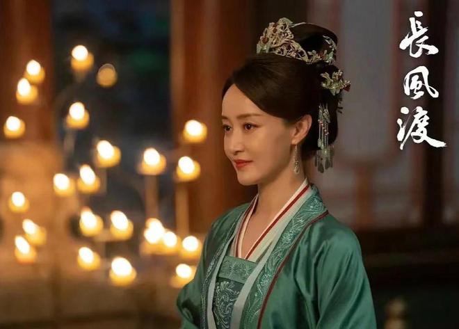 《长风渡》演婆婆，从主持人到上市公司老板娘，她的人生着实精彩