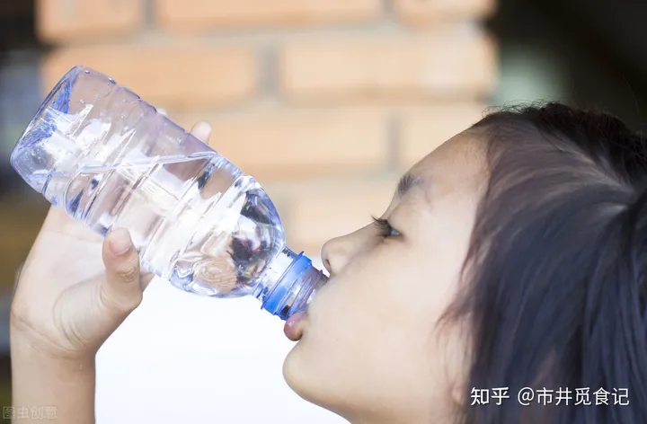 “加长版”三伏天到了，切记6个“禁忌”不能犯，健康不能闹着玩-三伏天不宜