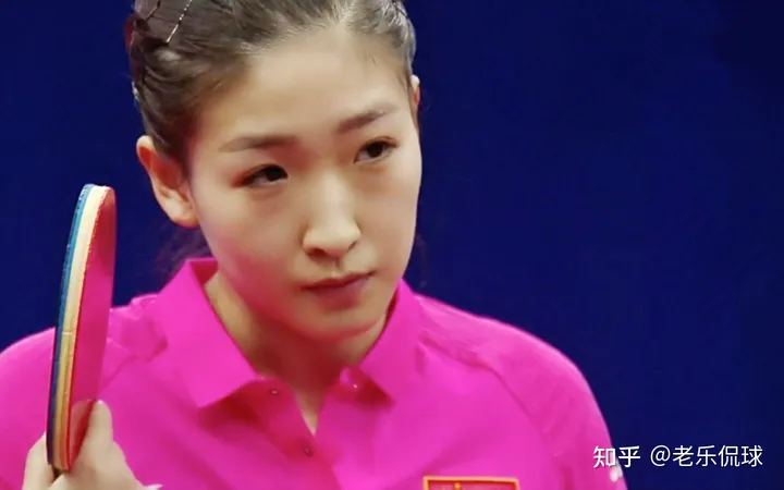 刘诗雯因伤退赛，无缘东京奥运会金牌，P卡选手王曼昱临时补位-王曼昱为什么替补刘诗雯