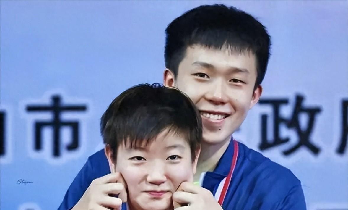 示爱王楚钦？孙颖莎身穿卫衣曝光恋情？20时，孙颖莎妈妈回应-孙颖莎王楚钦混双被拆