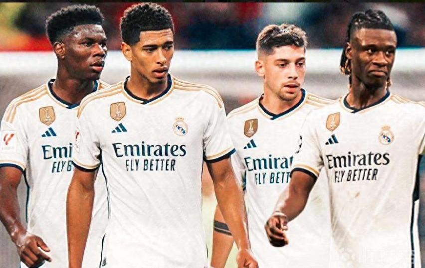 2-1！1-1！足坛疯狂一夜：罗马绝杀，利物浦读秒绝平，皇马丢榜首-罗马利物浦拜仁