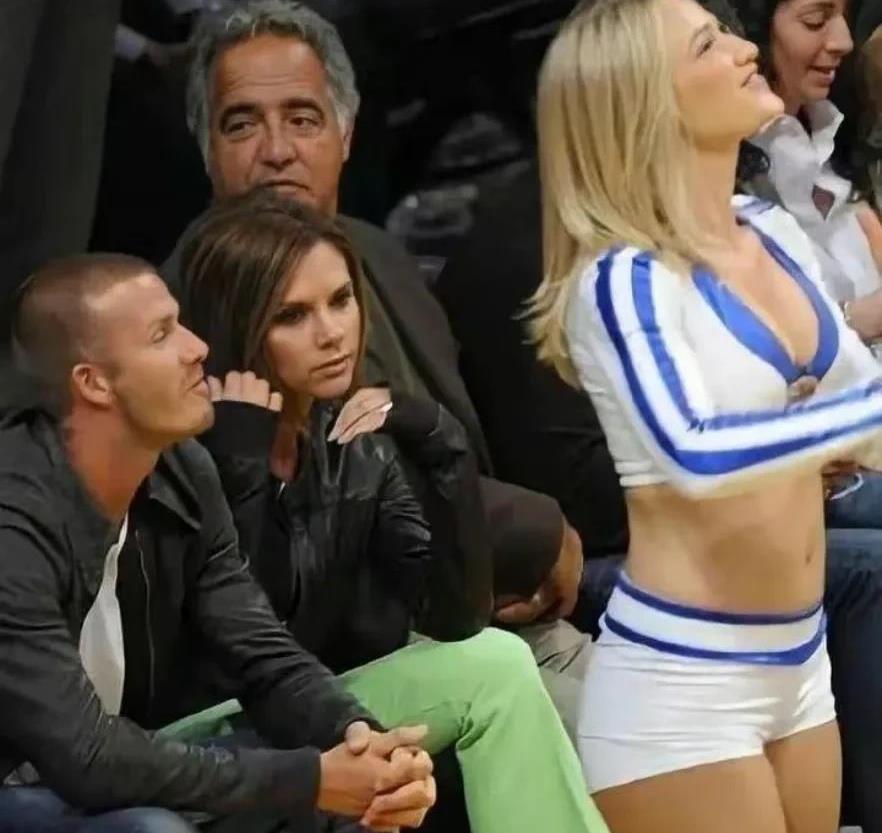 贝克汉姆这组图看一次笑一次[呲牙]，毕竟他也是男人啊-贝克汉姆真帅