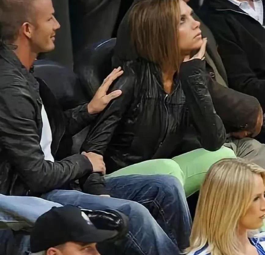 贝克汉姆这组图看一次笑一次[呲牙]，毕竟他也是男人啊-贝克汉姆真帅