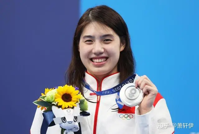 奥运劳模张雨霏，美貌与实力并存，这位“蝶后”未来可期-张雨霏已入账4枚奥运奖牌