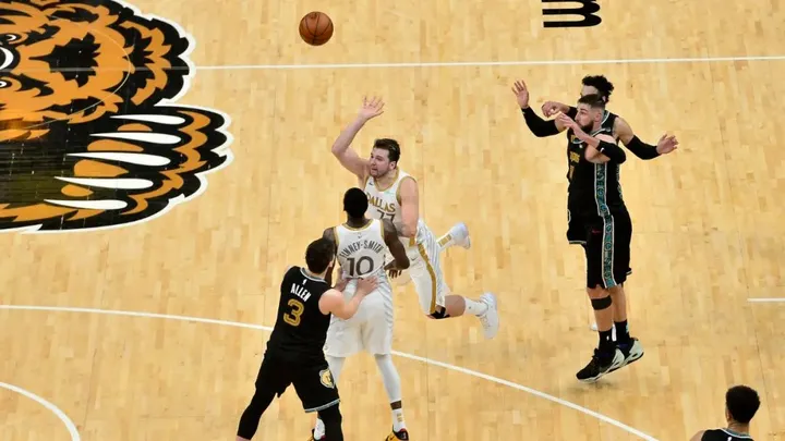 如何评价东契奇和约基奇这两个核心超巨，他们带队的方式有什么异同？-东契奇约基奇谁厉害