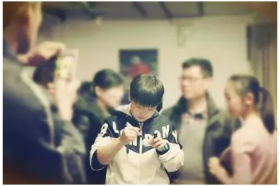 庄里16岁姑娘孙颖莎横空出世成为“双冠王“！-7.29孙颖莎